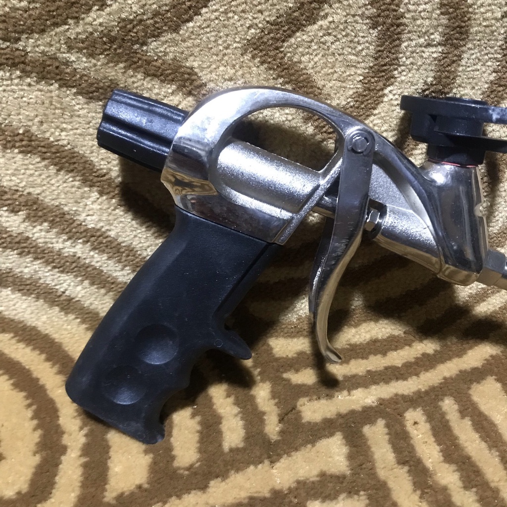 Dụng cụ thi công xịt keo bọt nở Foam