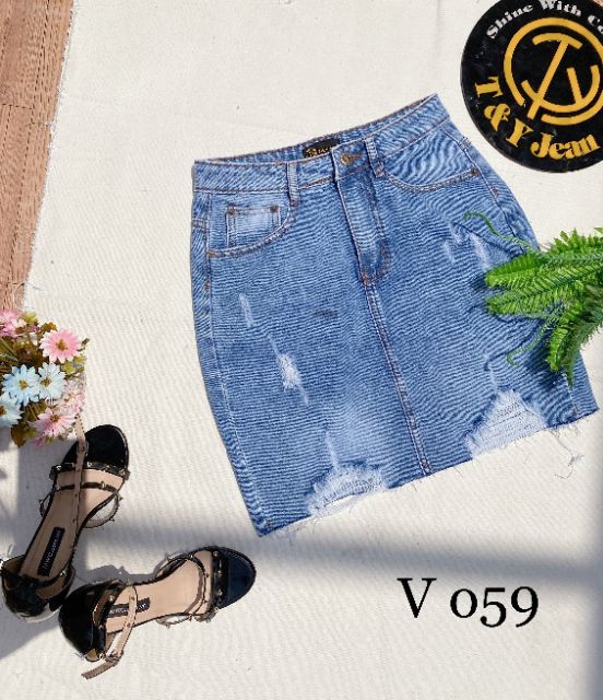 CHÂN VÁY JEANS RÁCH CẠP CAO FORM SUÔN MS059