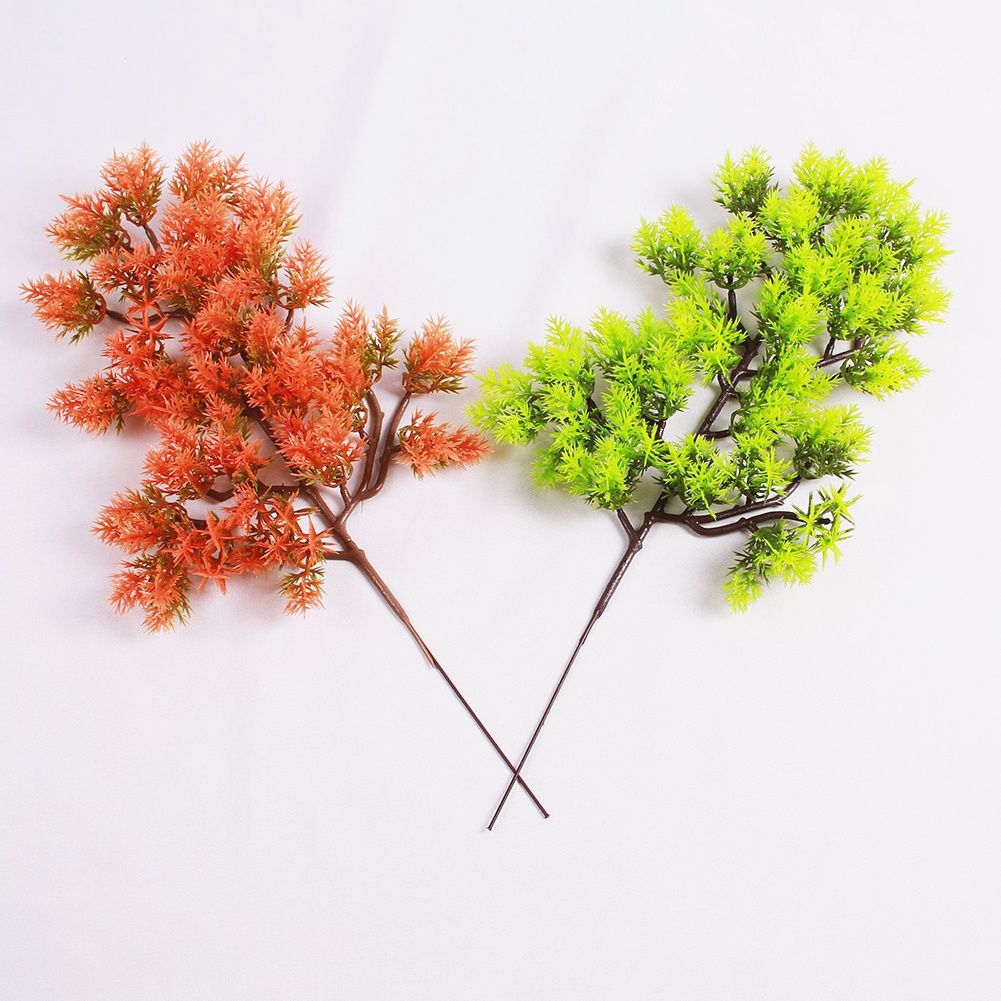 1 Cây Thông Giả Bằng Nhựa Dùng Trang Trí Nhà Cửa / Văn Phòng