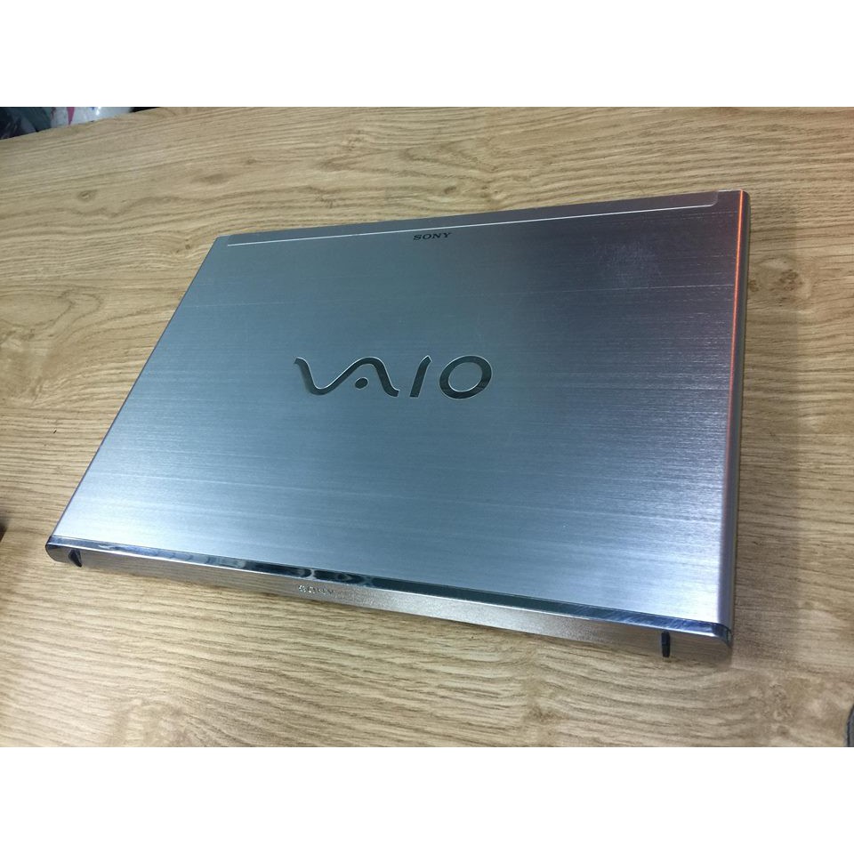 HOT HOT Siêu phẩm Sony vaio SVT13 Core i5-3317U Ram 4g HDD 500g vỏ nhôm siêu mỏng cùng cạc HD 4000 .Tặng chuột không dây | BigBuy360 - bigbuy360.vn