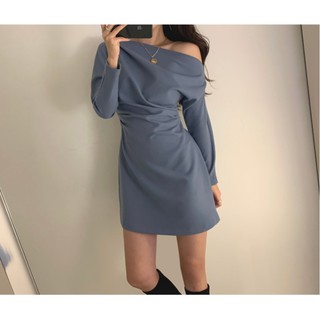 Đầm lệch vai chiết eo