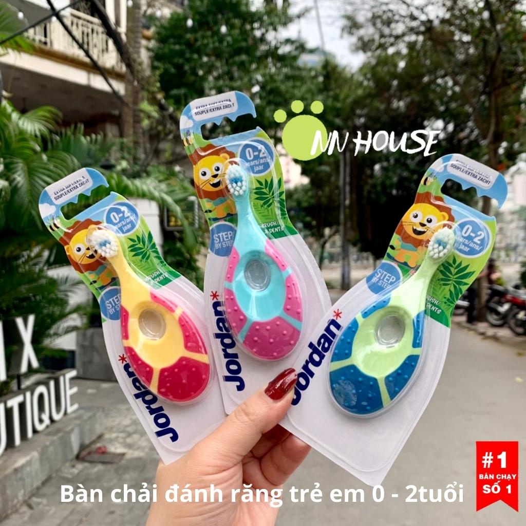 Bàn chải đánh răng cho bé 0-2 tuổi Jordan an toàn cho bé sơ sinh brush kids, bàn chải Jordan step 1 chăm sóc răng miệng