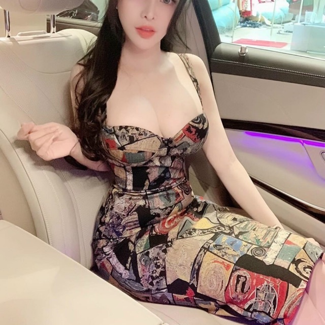 Đầm body cúp ngực 2 dây hoạ tiết lạ mắt