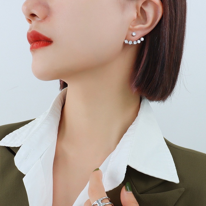 Bông tai titan vòng cung đính đá 2 trong 1 không gỉ WE2103