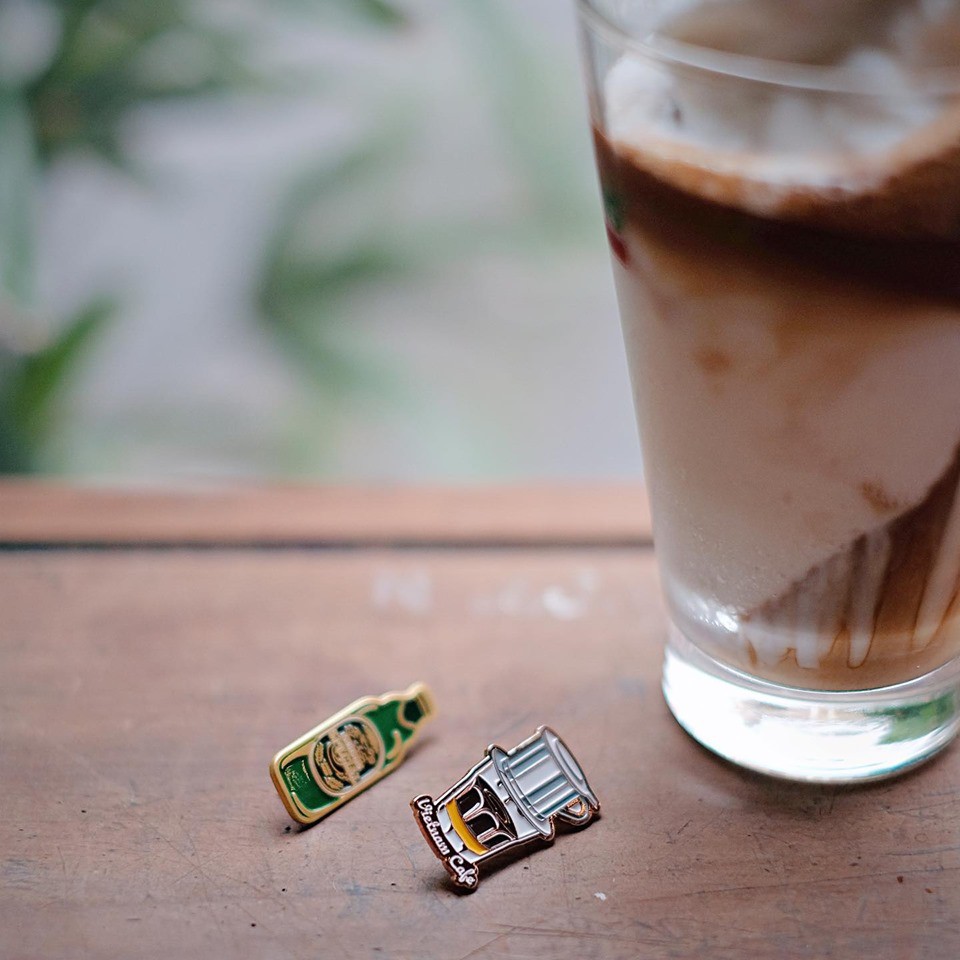 Quà tặng lưu niệm Việt Nam - Enamel Pin - Huy hiệu Cafe