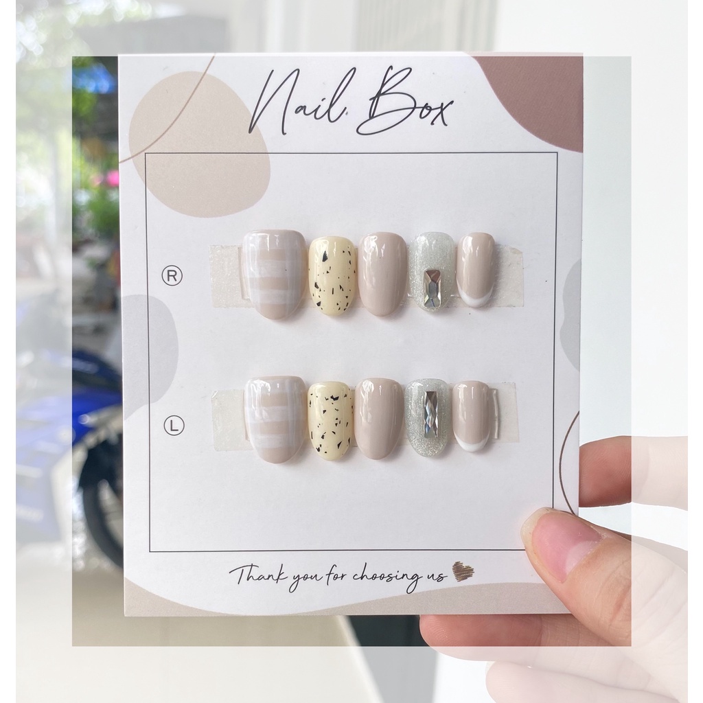 Nail box thiết kế chỉ 49k tặng kèm keo dũa
