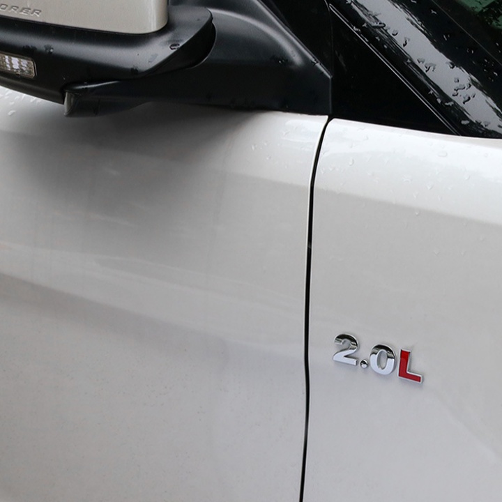 Decal tem chữ 1.8T, 2.0T và 3.0T dán đuôi xe ô tô, chất liệu hợp kim inox