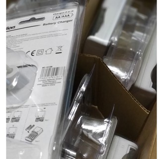 Bộ Máy sạc pin AA, AAA - 1010B Camelion