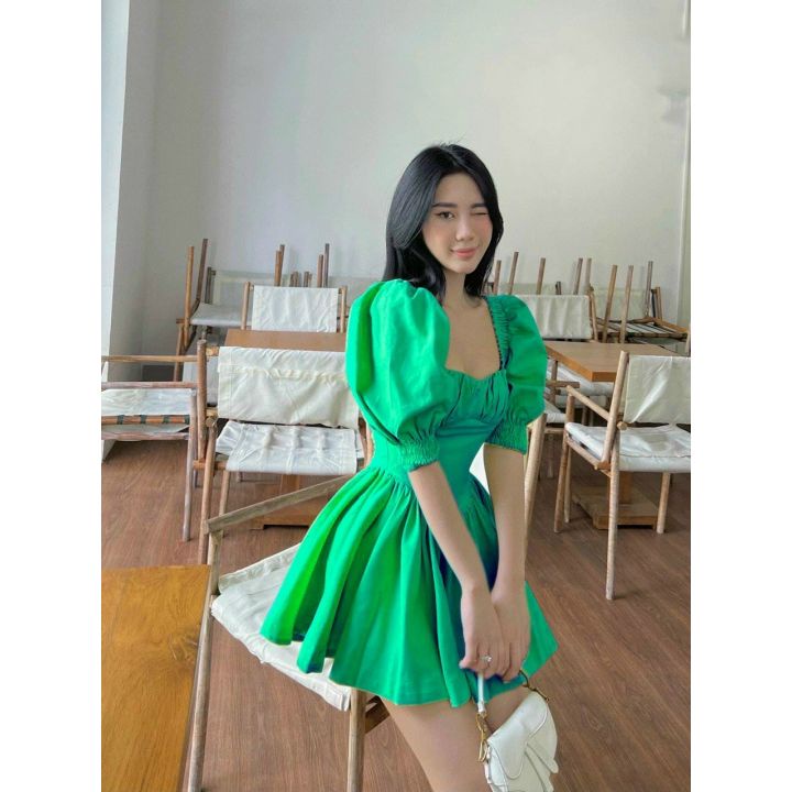 Đầm Kate Cổ Vuông Tay Ngắn Chạy Viền Thun Mẫu Trơn Dãng Xòe