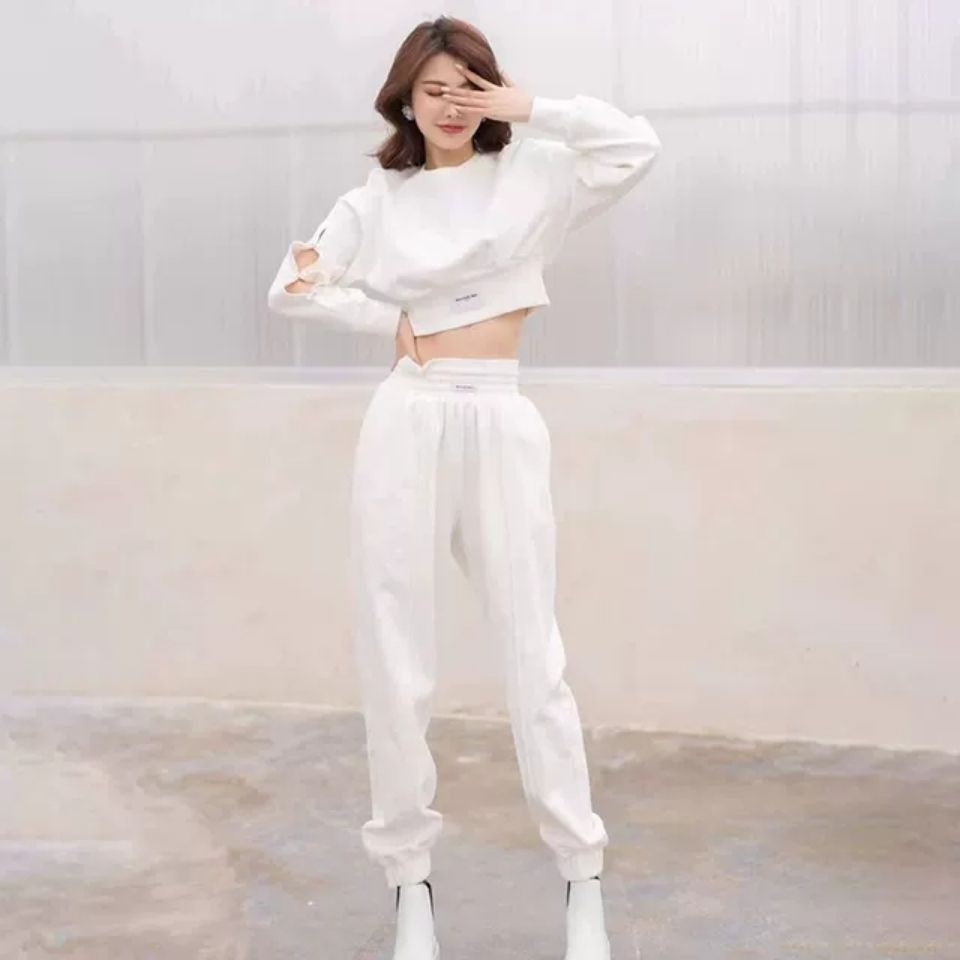 Spring style women's wear 2022 new design sense minority white leisure fashion foreign style sports sweater two-piece suit trend