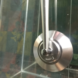 Kính hậu rizoma tròn CNC