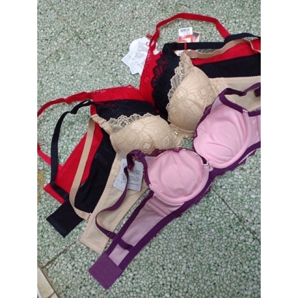 (Siêu phẩm mang tên 2155 )nâng ngực xuất sắc có gọng nhựa mềm.ảnh thật video Shop tự quay ạ