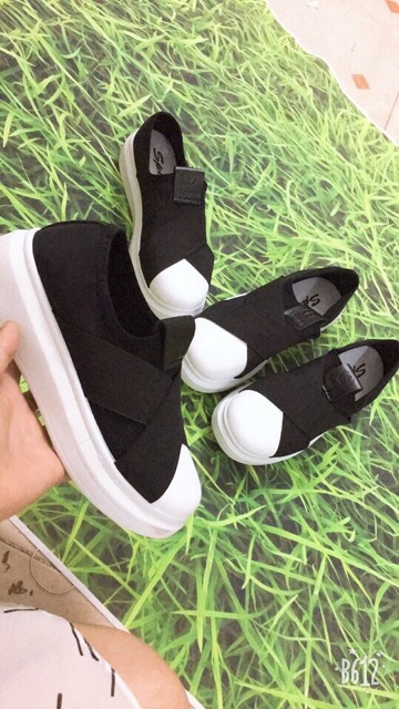 Giày lười vá trắng mới | BigBuy360 - bigbuy360.vn