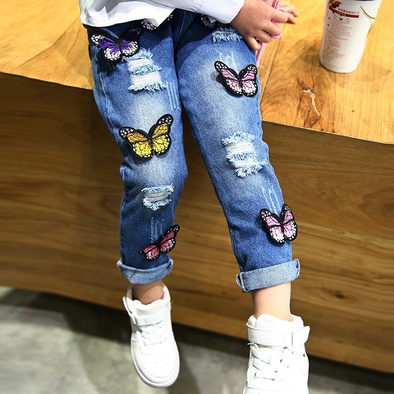 Quần Jeans Thêu Hình Bướm Cho Bé Gái