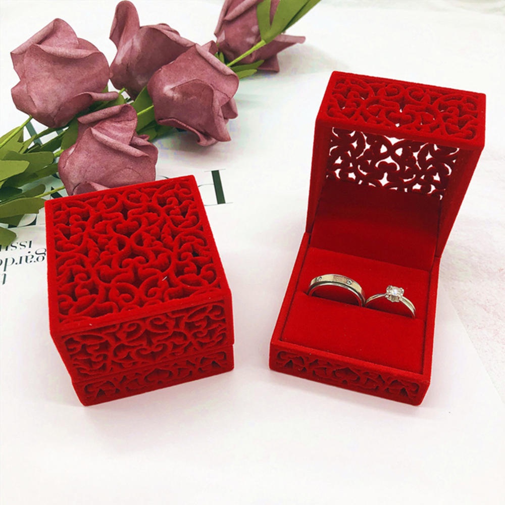 Hộp Đựng Nhẫn Đôi Hình Gấu Bằng Nhung Rỗng Màu Đỏ Có Lỗ Làm Quà Cưới/Đính Hôn