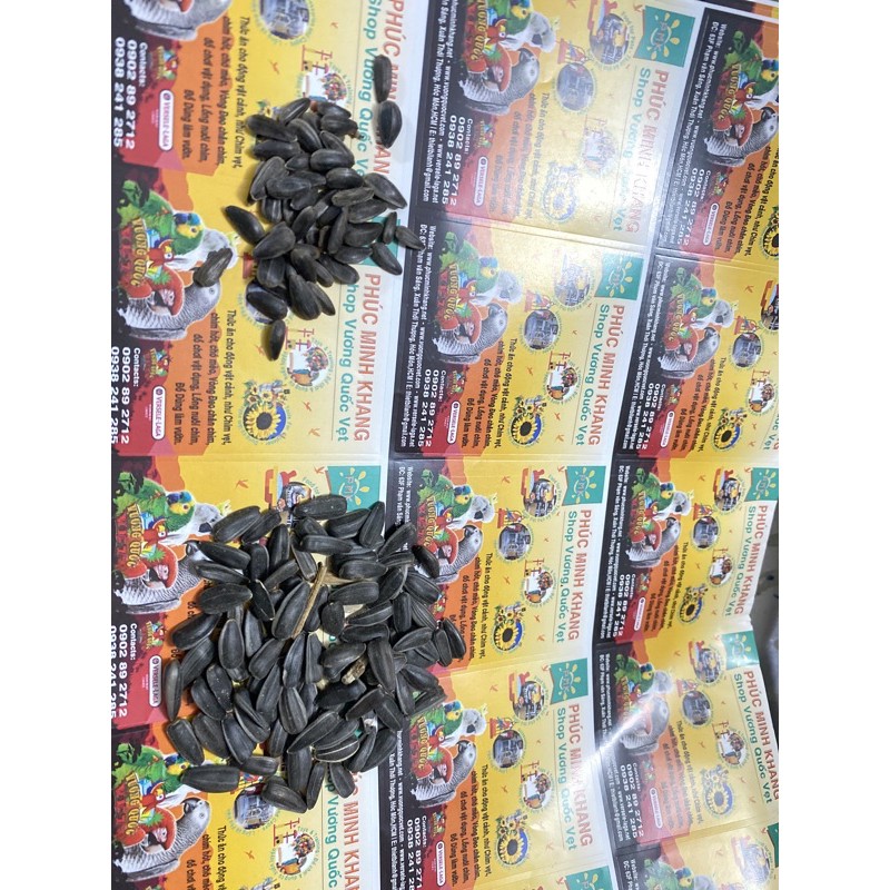 Hướng dương Nga đen,hạt sống,size nhỏ gói 1kg