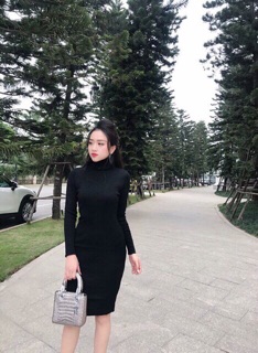 Váy len tăm body cổ lọ
