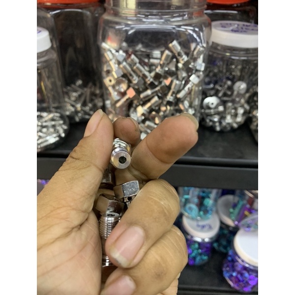 Ốc dầu heo bremboo răng nhuyễn inox 304
