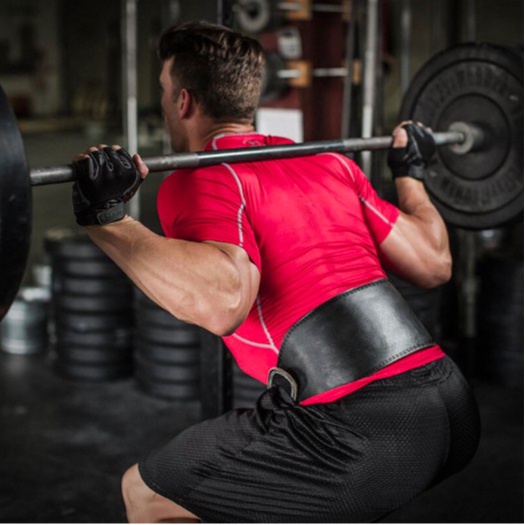 Đai lưng tập Gym GLADIATOR chất liệu da cứng chắc chắn, giúp hỗ trợ tập Gym - Squat - Deadlift.