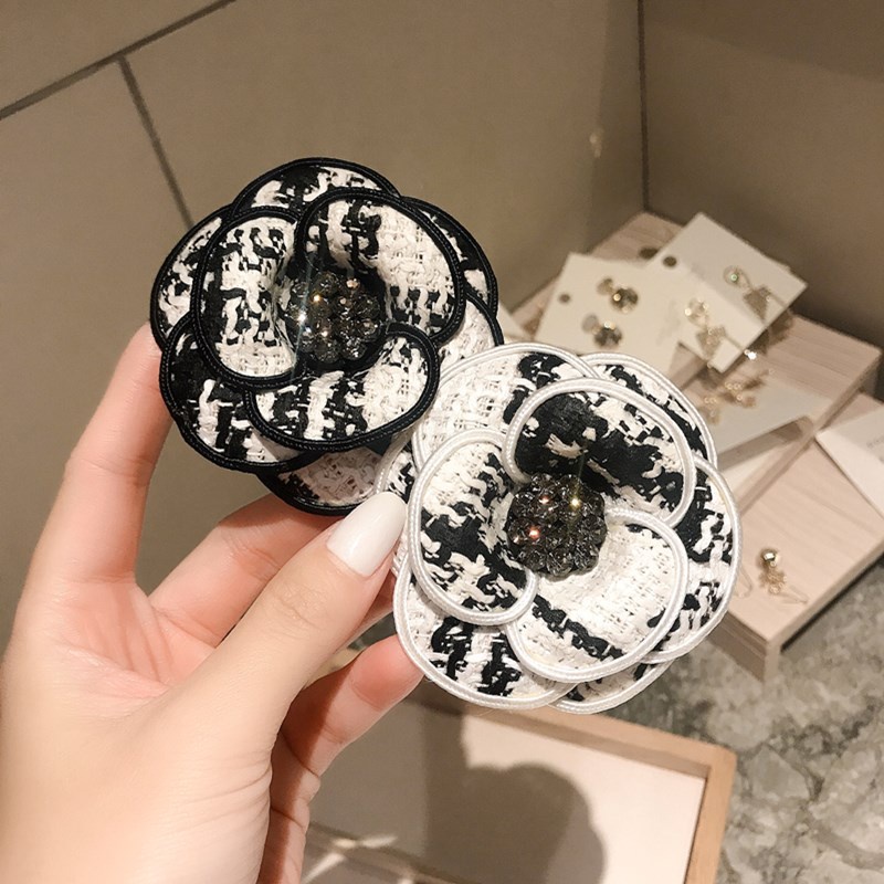 Ghim Cài Áo Hình Hoa Trà Đính Ngọc Trai Thanh Lịch Cho Nữ