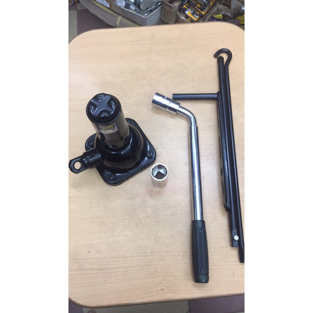 Kích quay tay 2 tấn