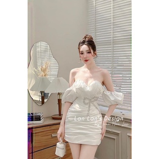 ĐẦM TRỄ VAI NƠ BÊN MÀU TRẮNG