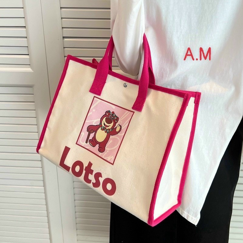Túi Xách Nữ Bản To Gấu Hồng Lotso Cầm Tay Hot Trend 2022