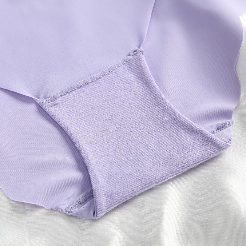 Quần lót Levao lụa mát liền mạch cạp thấp gợi cảm đơn giản cho nữ