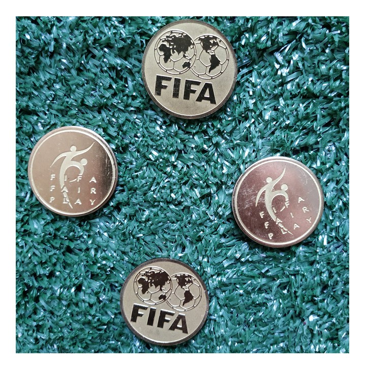 Đồng xu FIFA cho trọng tài bóng đá