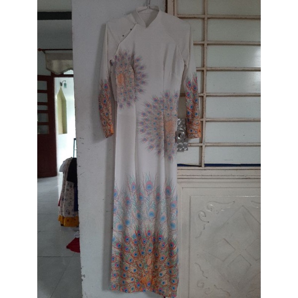 Áo dài hoa văn thanh lý