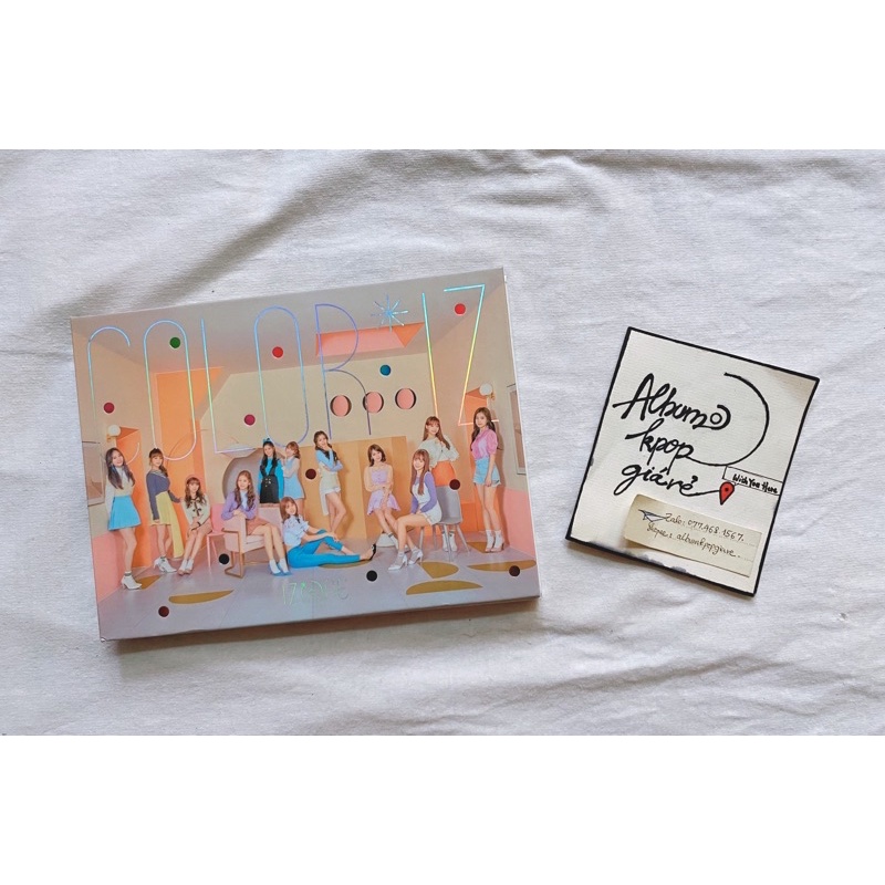 Izone Debut album Color iz đã khui seal, gồm CD photocard photobook như hình.