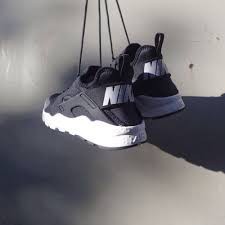 Giày thể thao Nike Air huarache năng động