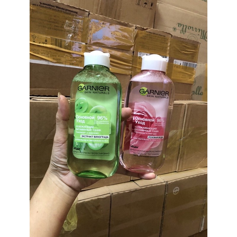 Nước hoa hồng tẩy trang trắng da GARNIER Nga 200ml