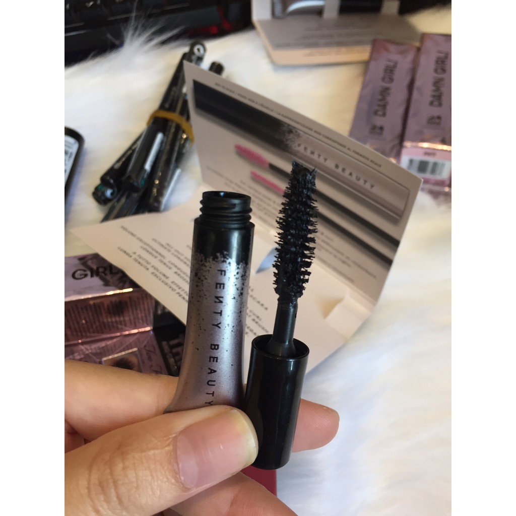 Chuốt Mi Fenty Beauty by Rihanna Full Frontal Volume, Lift & Curl Mascara - 1.5ml | BigBuy360 - bigbuy360.vn