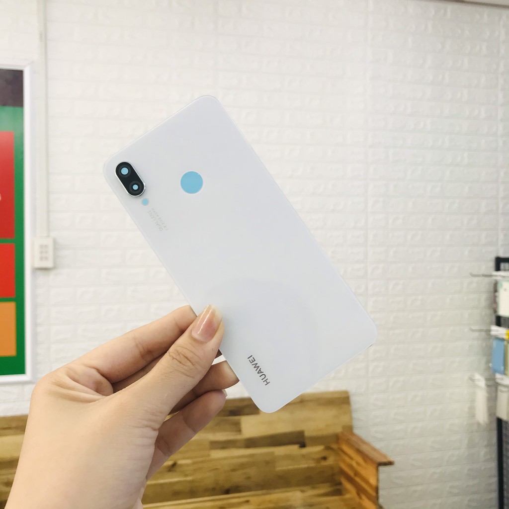 Nắp lưng / kính lưng Huawei Nova 3i zin , bảo hành đổi trả