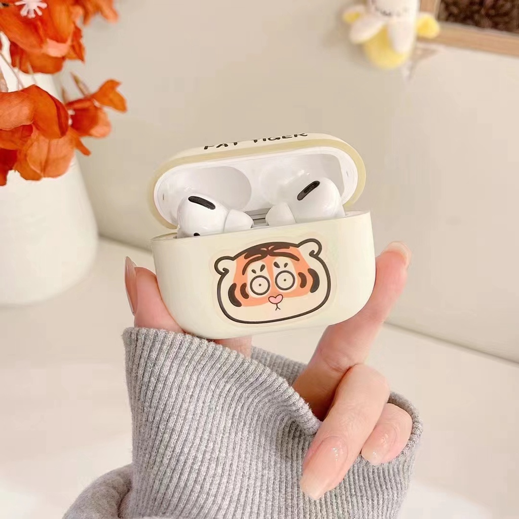 Vỏ bảo vệ hộp sạc tai nghe SPRISE chất liệu TPU mềm họa tiết chú hổ may mắn thích hợp cho Airpods 1 2 3 Pro