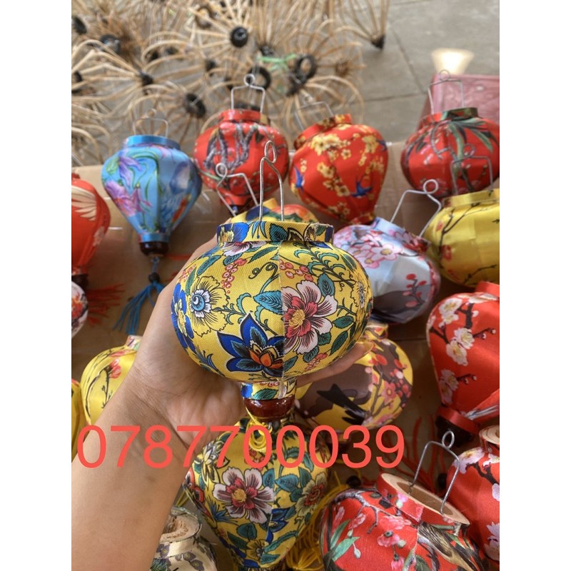 Lồng đèn nhí hoa văn