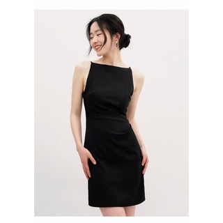 Đầm cổ yếm hai dây