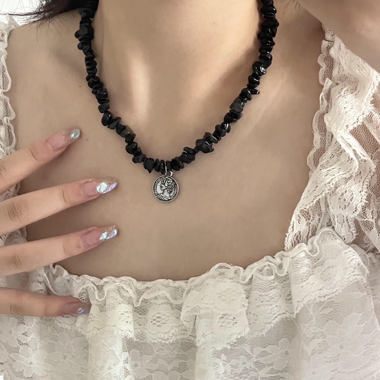 Vòng cổ Mặt Đá Pha Lê Đen Phong Cách Hàn Quốc Cổ Điển
