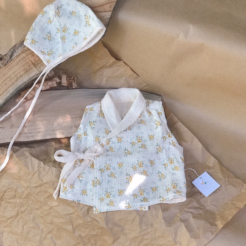 HÀNG THIẾT KẾ - Áo khoác xô muslin 4 lớp kèm mũ dày dặn giữ ấm cho bé