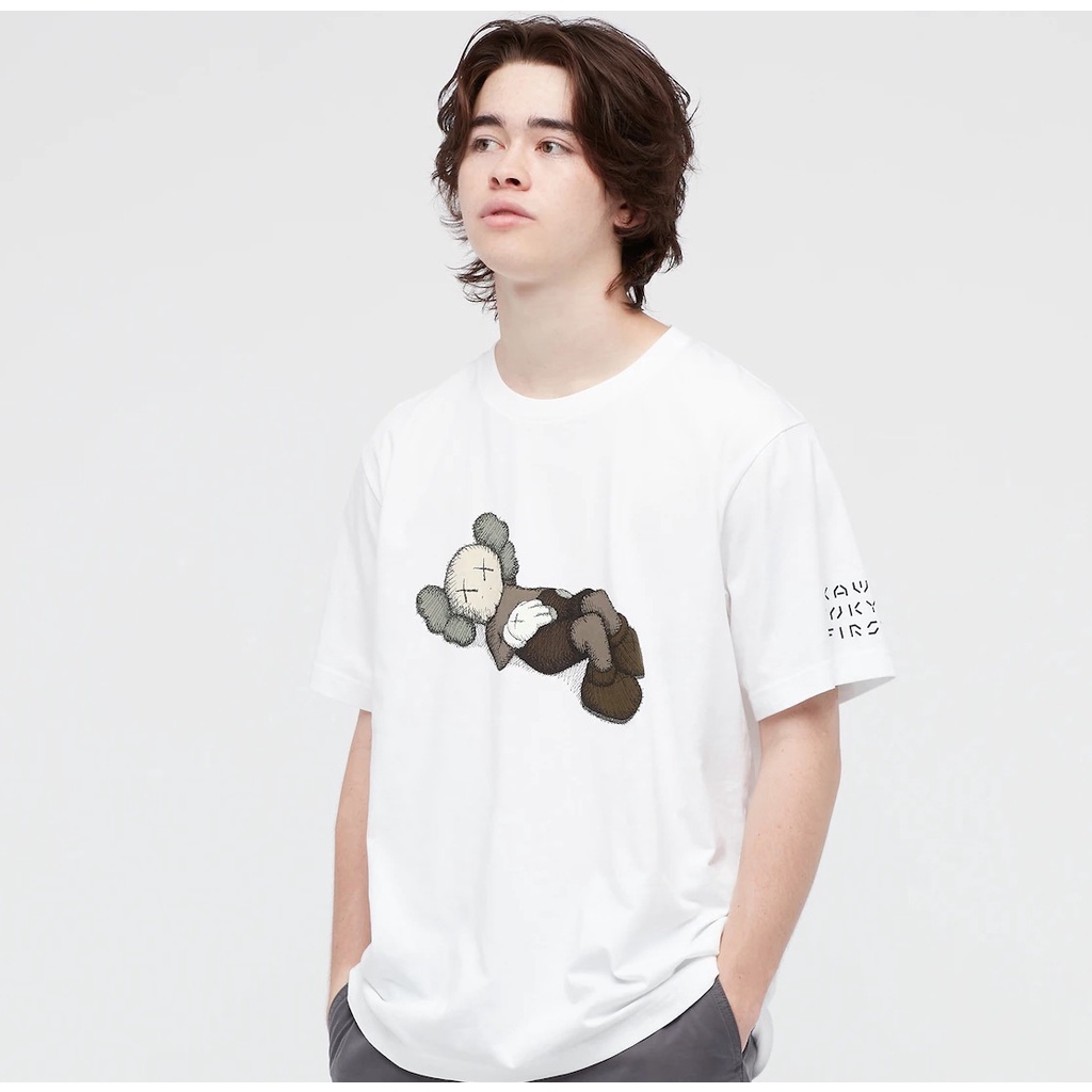 (Hàng chính hãng) Áo phông Kaws x Uniqlo 2021 có 2 màu Đen - Trắng LinhLyxAuth