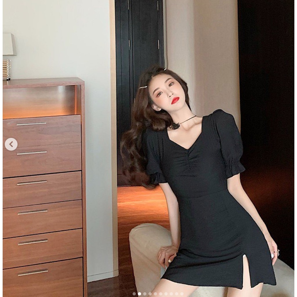 Đầm đen cổ vuông basic ✨