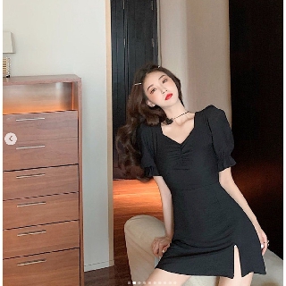 Đầm đen cổ vuông basic ✨