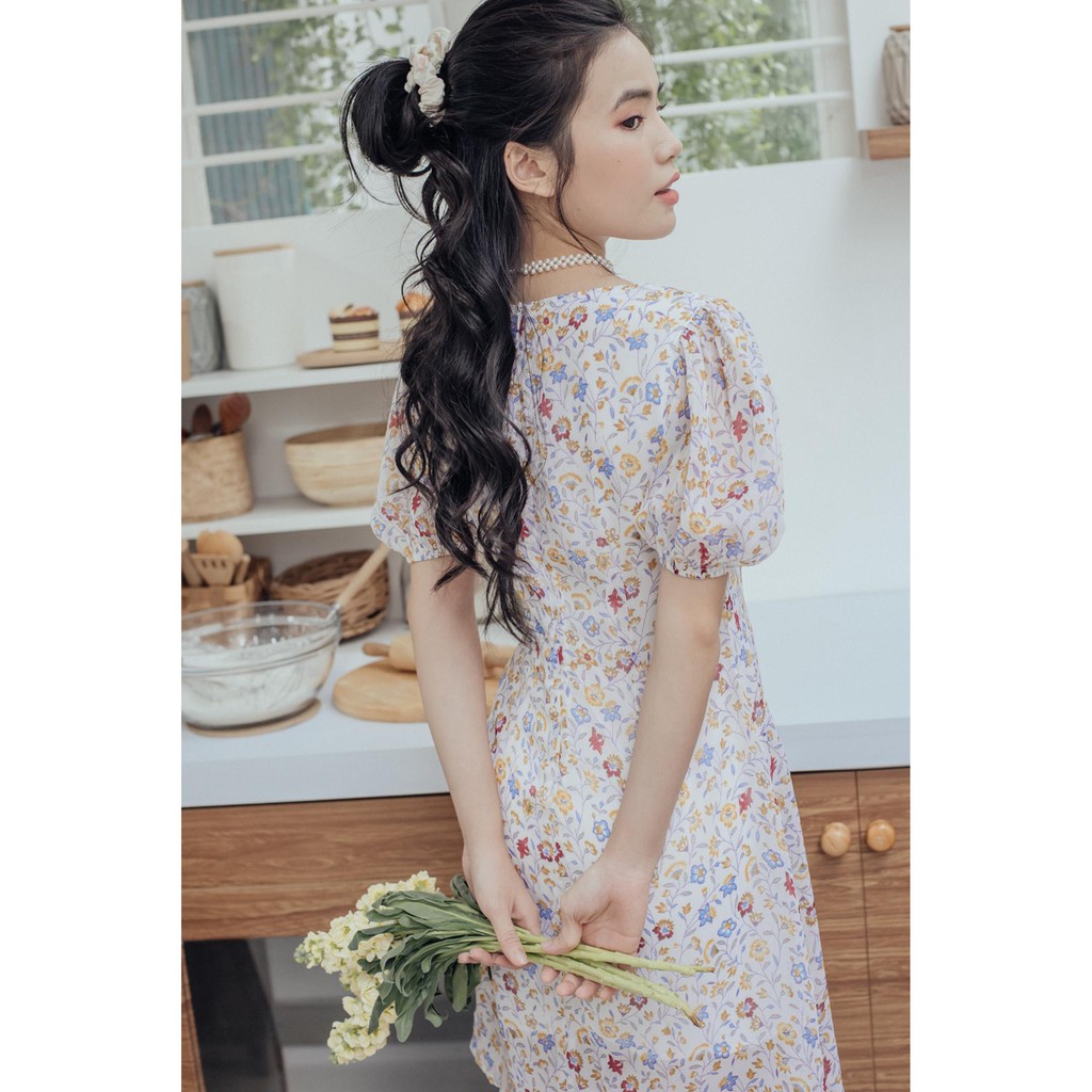 Đầm trắng hoa nút gỗ Zoe Dress Gem Clothing SP060290