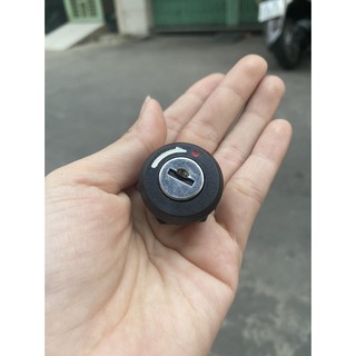 BỘ Ổ KHOÁ XE MAX NEO ( Trung Quốc ) - KHOÁ MÁY TRÊN ĐẦU ĐÈN