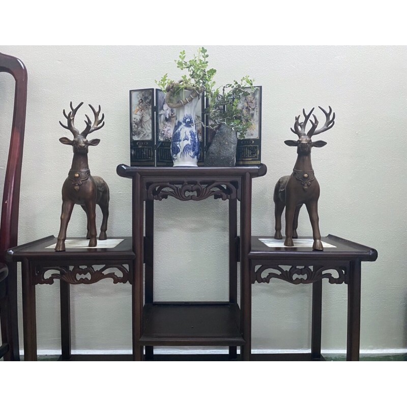 Kệ nhị 3 tầng mặt gỗ kết hợp đá, gỗ gụ, kích thước cao 70cm x ngang 92cm x sâu 26 cm, thích hợp kê vật dụng trong nhà