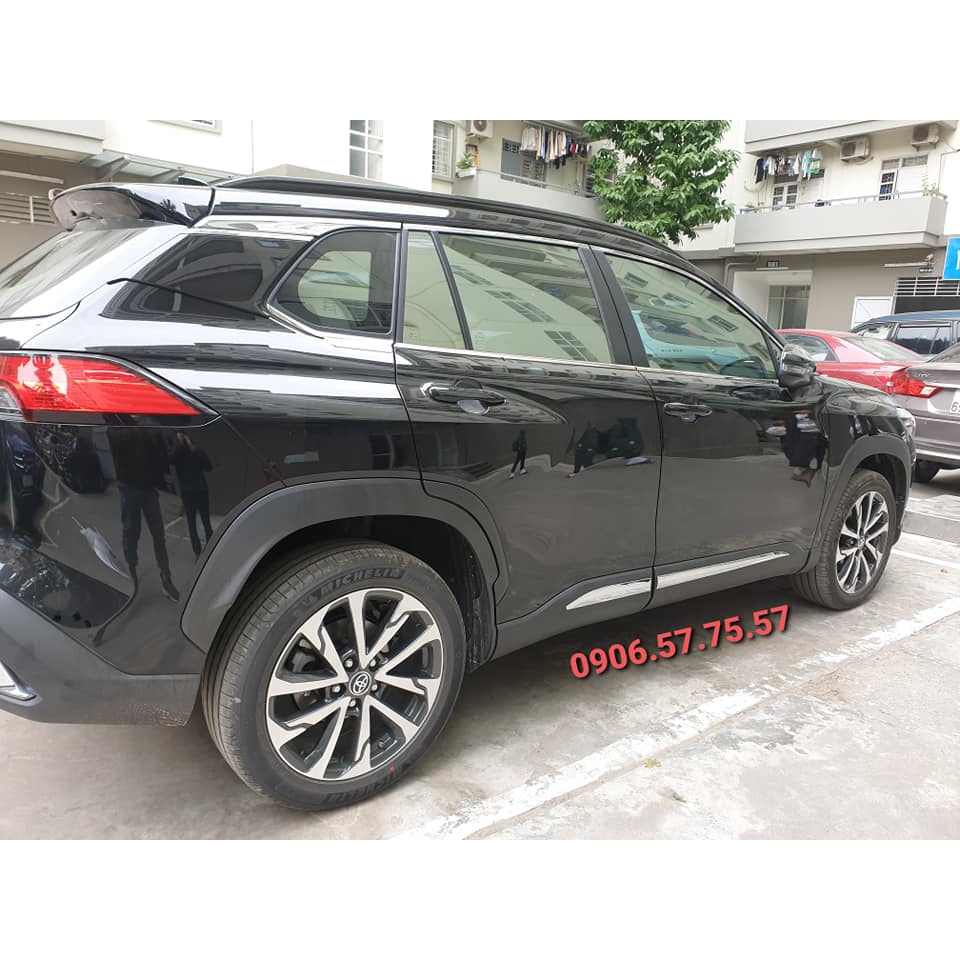 Nẹp Sườn Trang Trí Xe Toyota Cross 2020 2021 2022 -4 thanh Chất liệu Inox Cao Cấp, Kiểu dáng thể thao cá tính