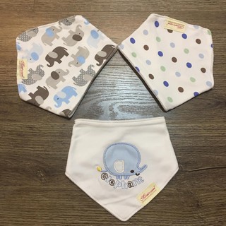 Yếm momcare cho bé