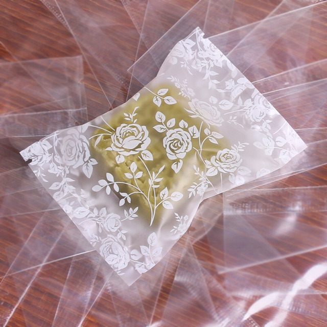 vỏ túi đựng bánh 7x10cm mẫu chấm bi, hoa hồng 100c.