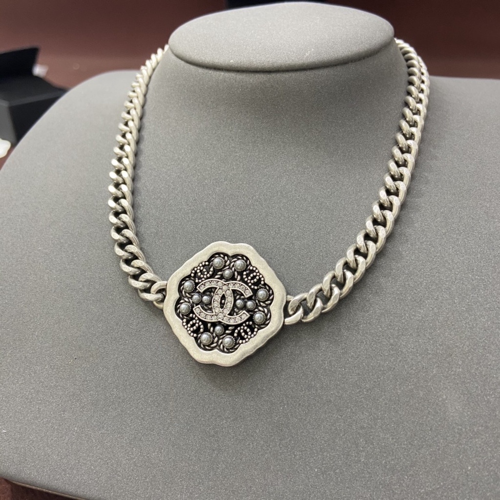 Chanel Vòng cổ Thời Trang Sang Trọng Quý Phái